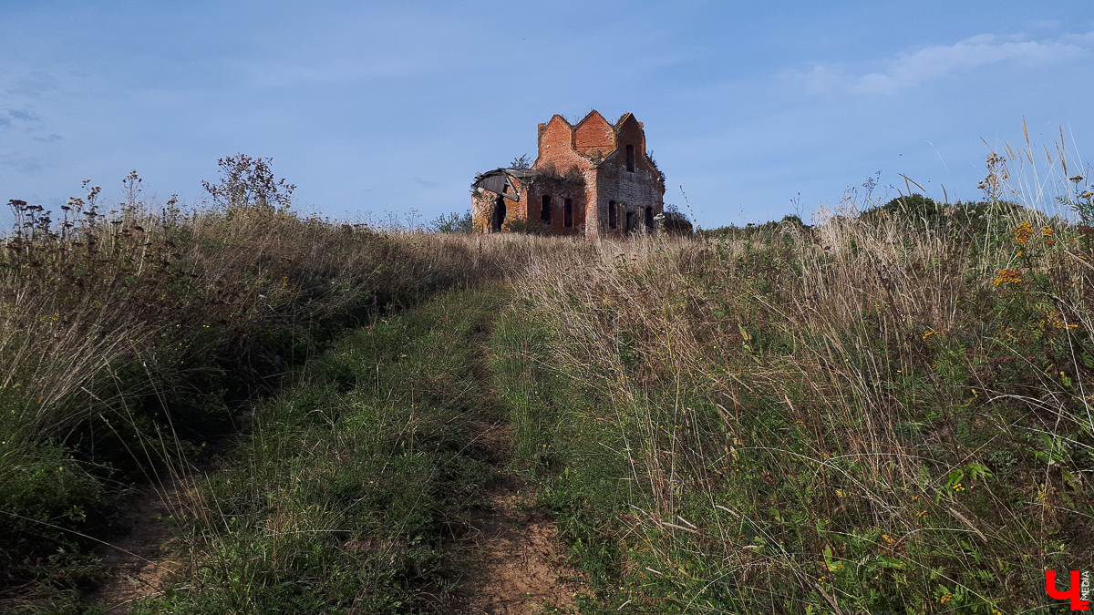 Экспедиция выходного дня в Карельскую Слободку и история двух заброшенных церквей