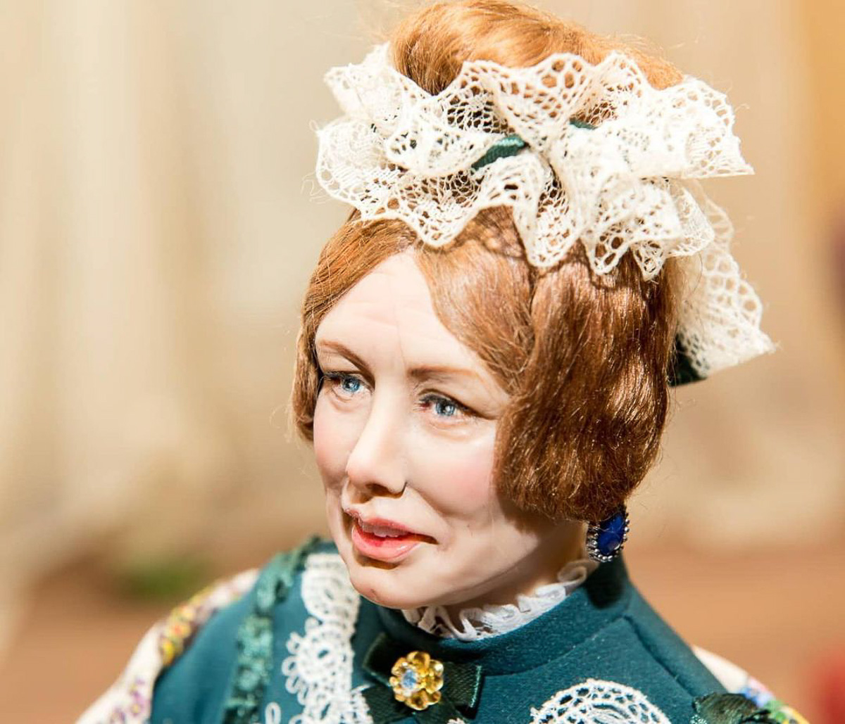 Мастерица Оксана Трей создала коллекцию кукол по мотивам фильма «Женитьба Бальзаминова»