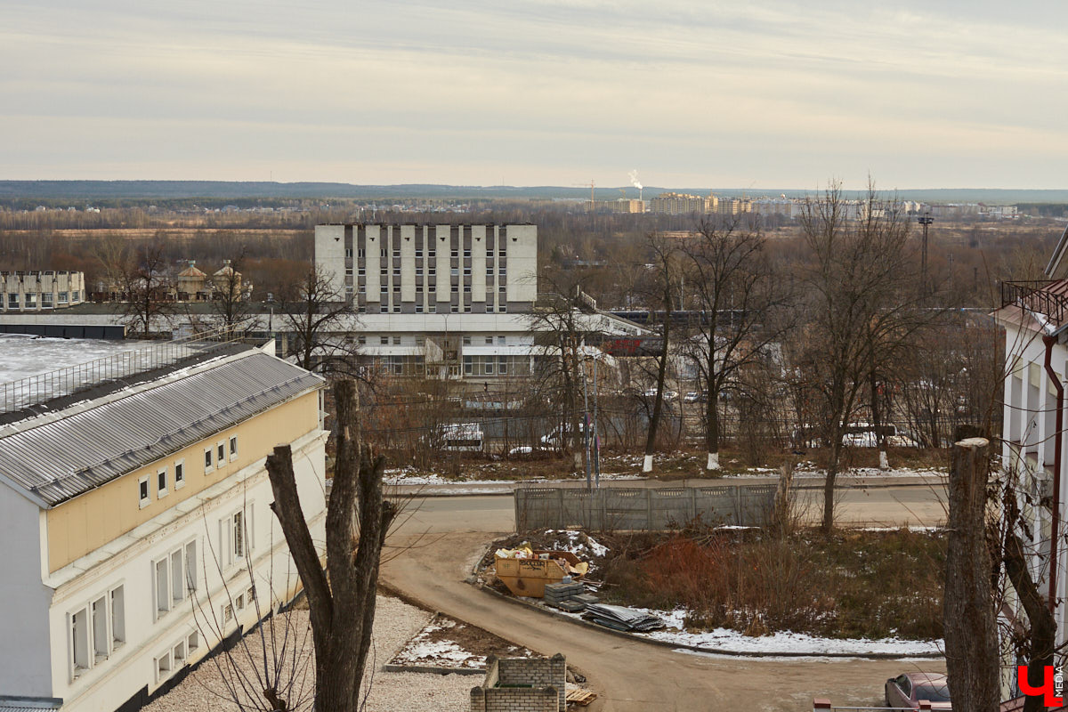 В центре Владимира делают новую смотровую площадку, а в “Добросельском” высадят газон.