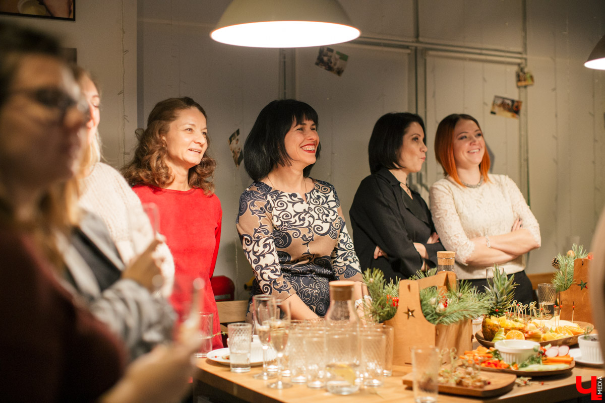 В студии Roulet подвели итоги конкурса «Команда со вкусом». Так какой же ролик оказался лучшим? Кто получил гран-при — кулинарный корпоратив за 60 000 рублей?