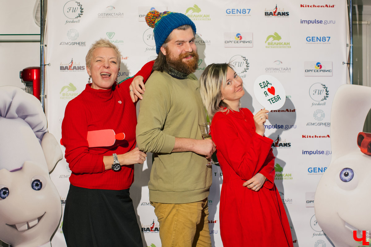 В студии Roulet подвели итоги конкурса «Команда со вкусом». Так какой же ролик оказался лучшим? Кто получил гран-при — кулинарный корпоратив за 60 000 рублей?