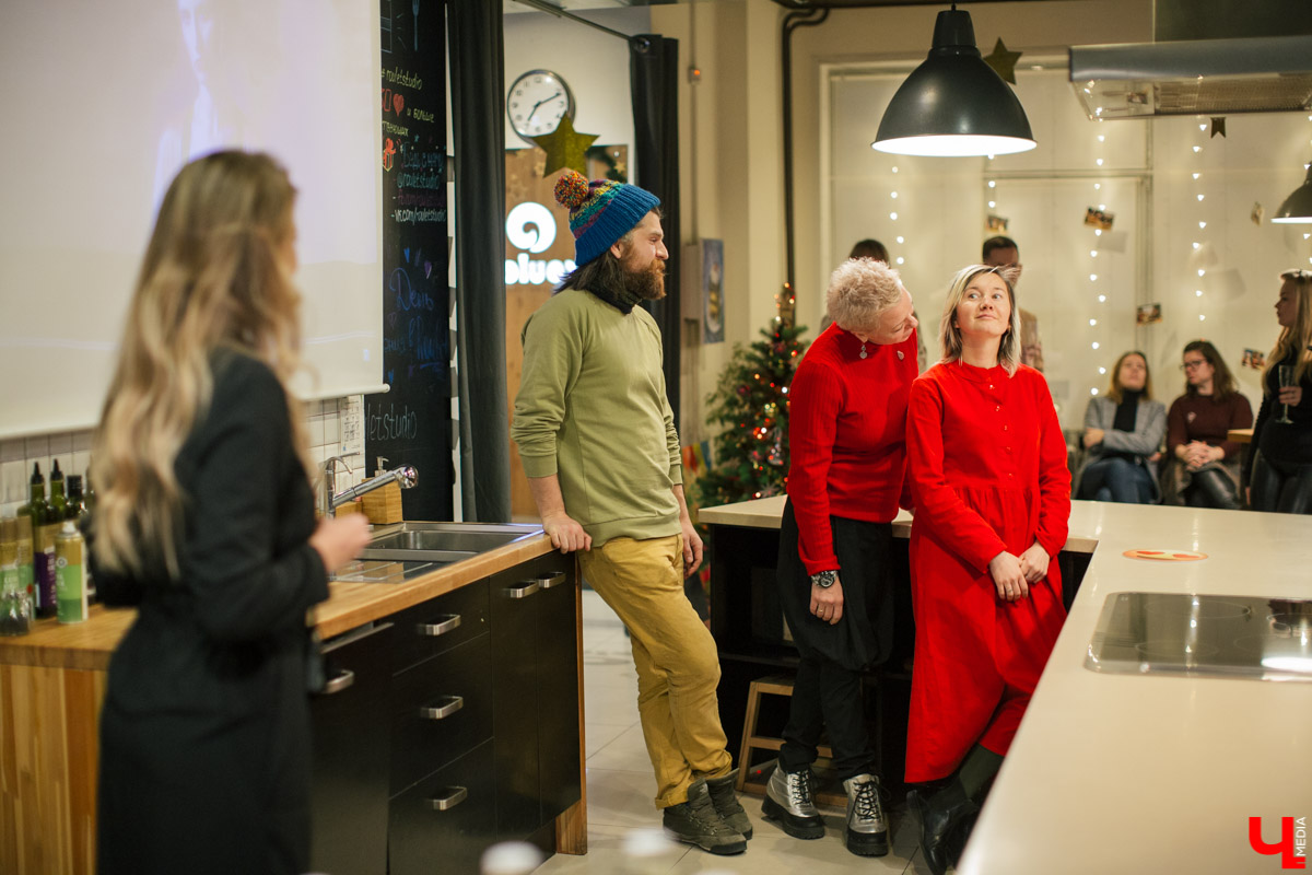 В студии Roulet подвели итоги конкурса «Команда со вкусом». Так какой же ролик оказался лучшим? Кто получил гран-при — кулинарный корпоратив за 60 000 рублей?