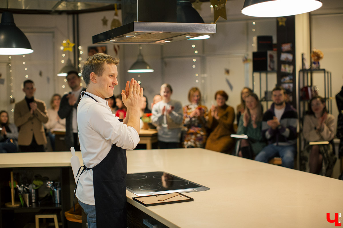 В студии Roulet подвели итоги конкурса «Команда со вкусом». Так какой же ролик оказался лучшим? Кто получил гран-при — кулинарный корпоратив за 60 000 рублей?