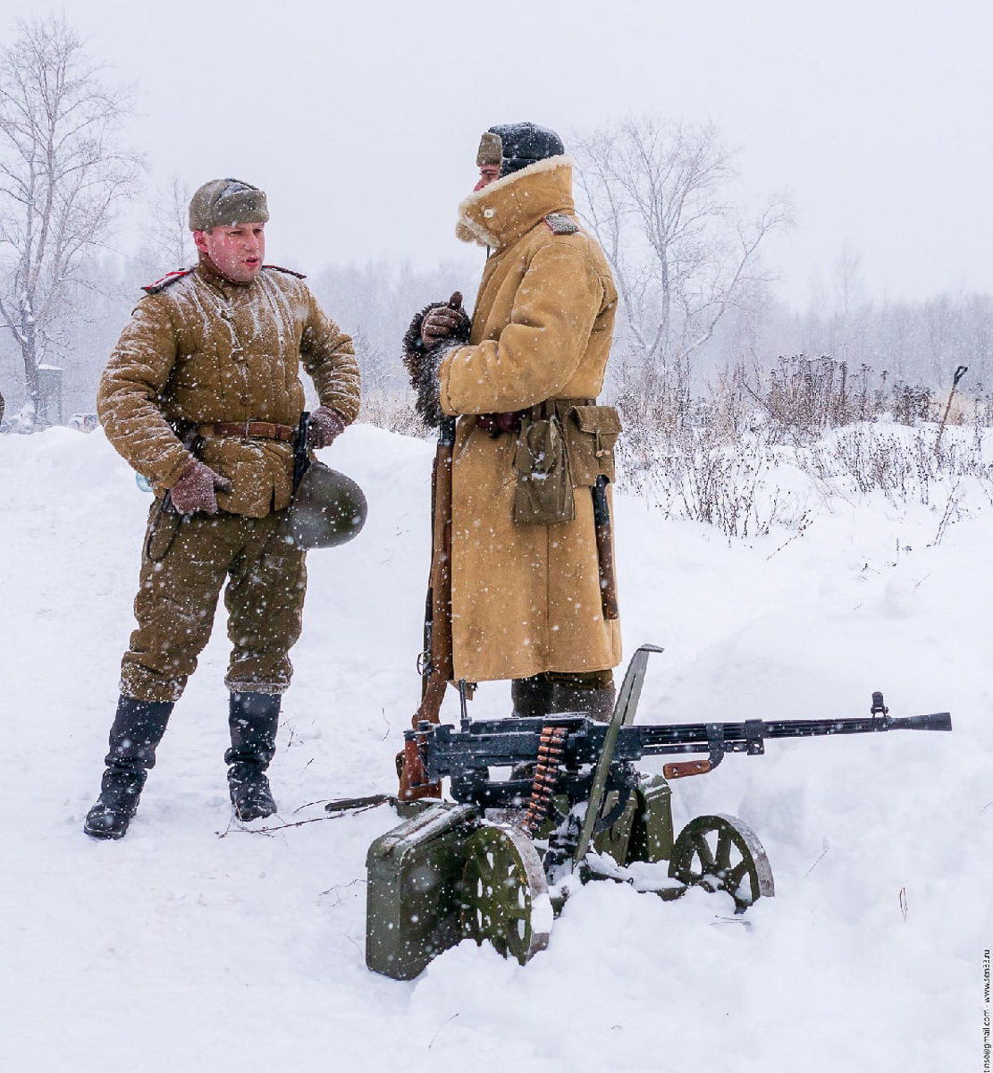 Участники ковровского военно-патриотического проекта «Наследники победы» сняли мини-фильм о тактических учениях подразделений Красной армии периода 1943 года.