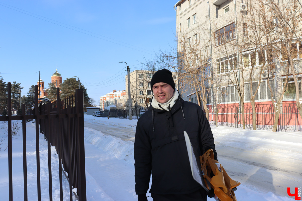 Взяли сноуборд и вместе с Ярославом Чесноковым отправились исследовать феномен «Коняево-парка» под Владимиром