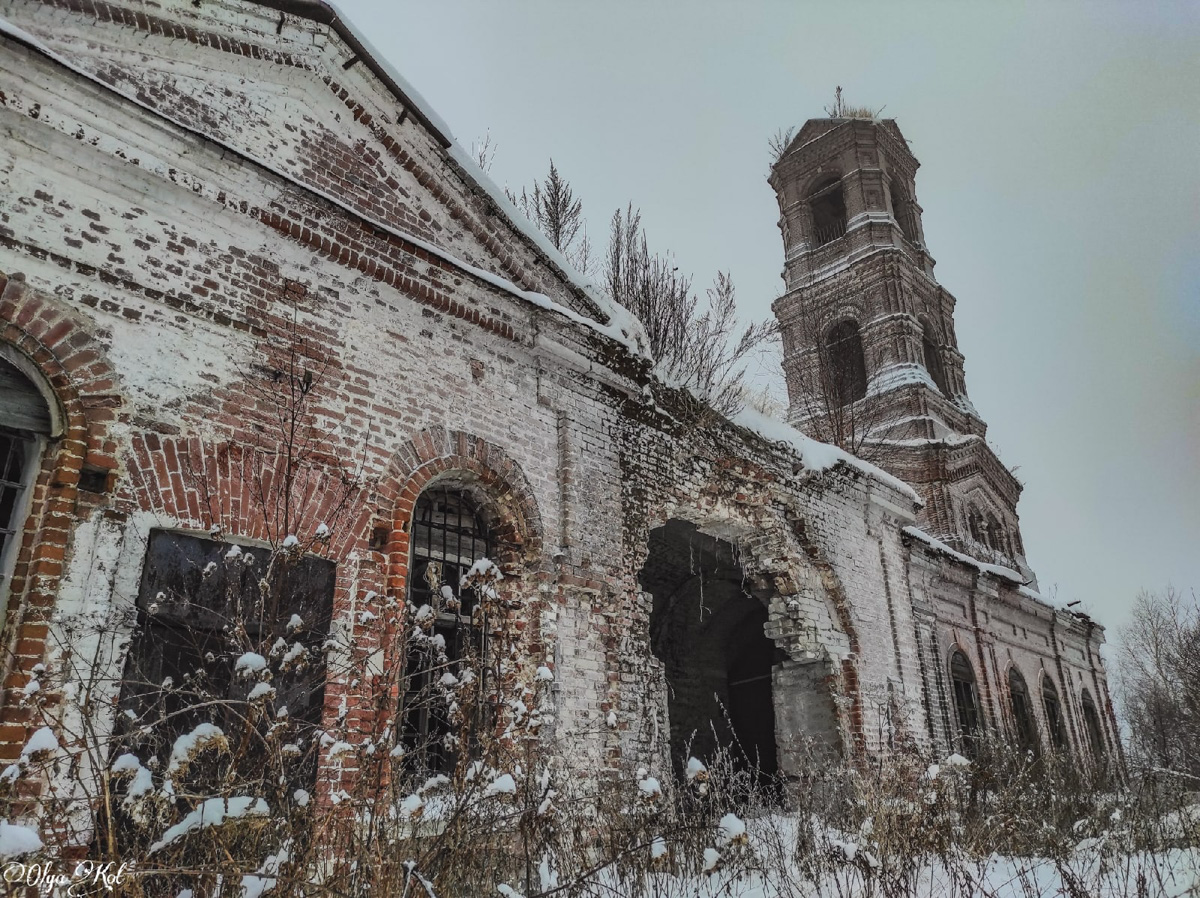 Блогер Ольга Кот побывала в селе Леонтьево Камешковского района и поделилась с нами замечательными фотографиями. Мы разузнали побольше о месте и делимся с вами историей.