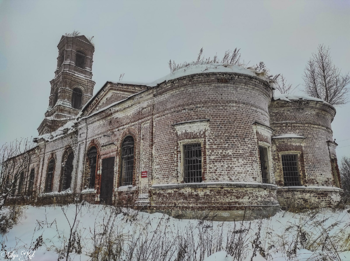 Блогер Ольга Кот побывала в селе Леонтьево Камешковского района и поделилась с нами замечательными фотографиями. Мы разузнали побольше о месте и делимся с вами историей.