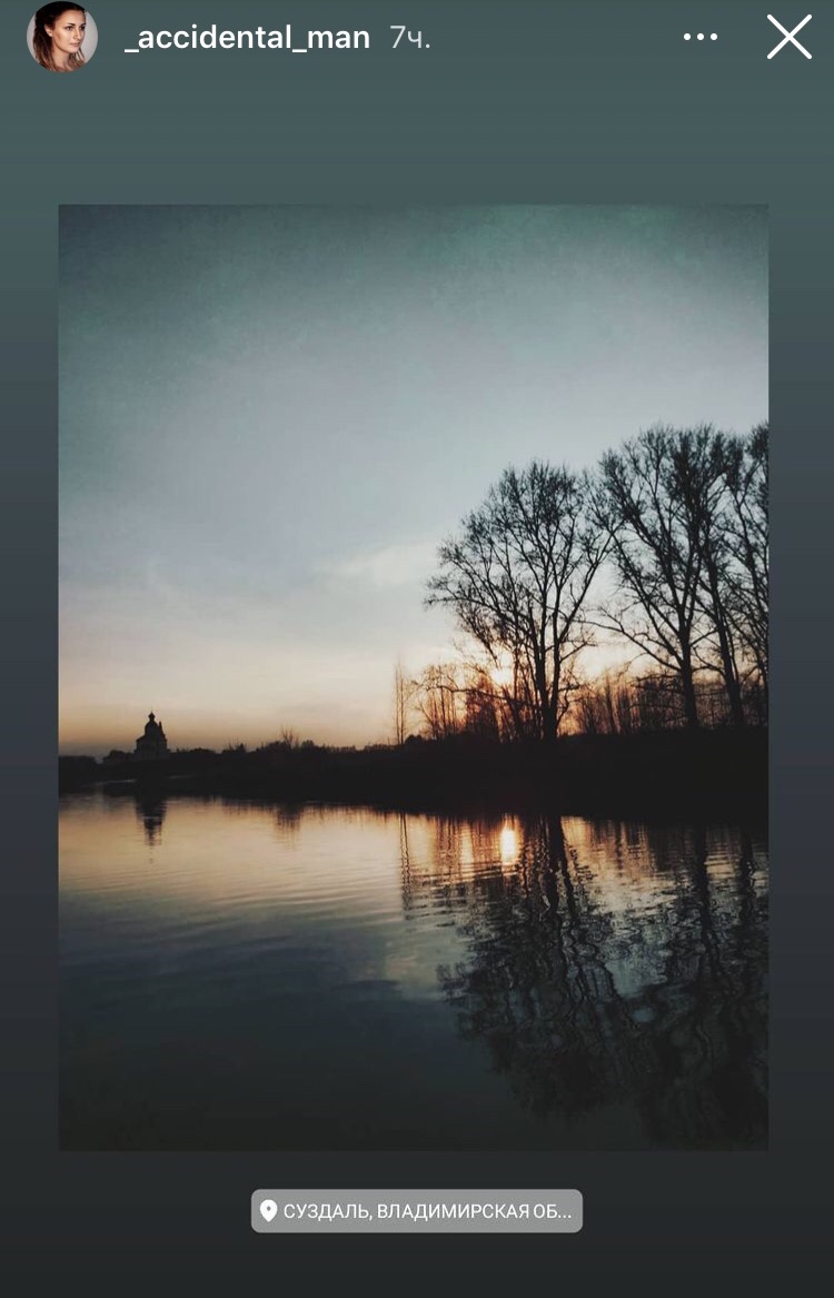 «Пришло время фотографий закатов», — заявили владимирские пользователи Instagram, которые вчера активно делились друг с другом снимками красивейшего неба и первой весенней радуги