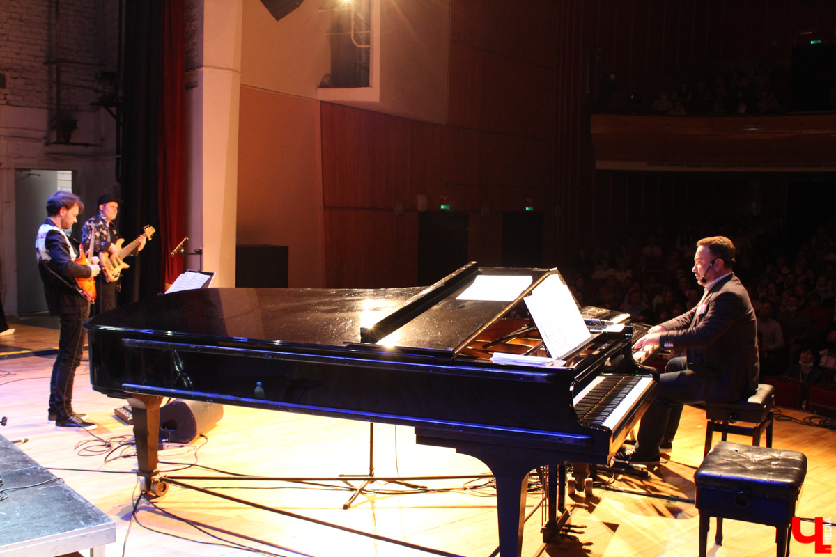 27 и 28 мая во Владимирской областной филармонии уже в шестой раз состоялся традиционный фестиваль «Джаз-гром».