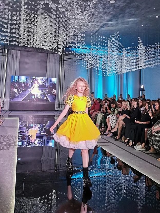 Владимирский дизайнер Наталья Рязанова побывала вместе со своими юными моделями на Неделе моды «Volga Fashion Week» в Казани.