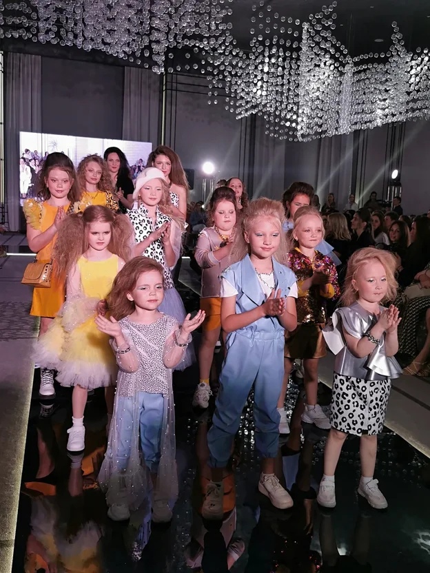 Владимирский дизайнер Наталья Рязанова побывала вместе со своими юными моделями на Неделе моды «Volga Fashion Week» в Казани.