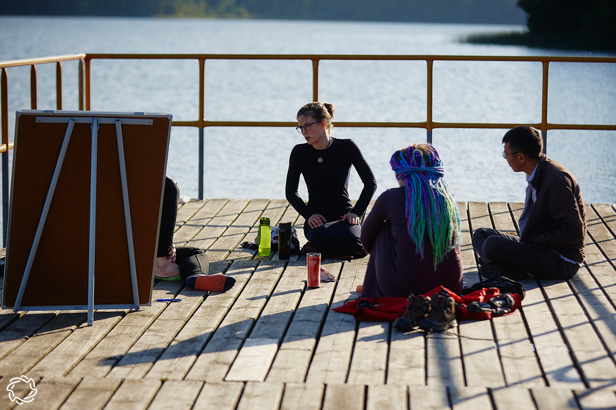 С 21 июня школа «МИР» в Доброграде открывает серию летних детских образовательных программ. За лето пройдет 6 курсов: от инженерных и кулинарных до языковых и творческих.