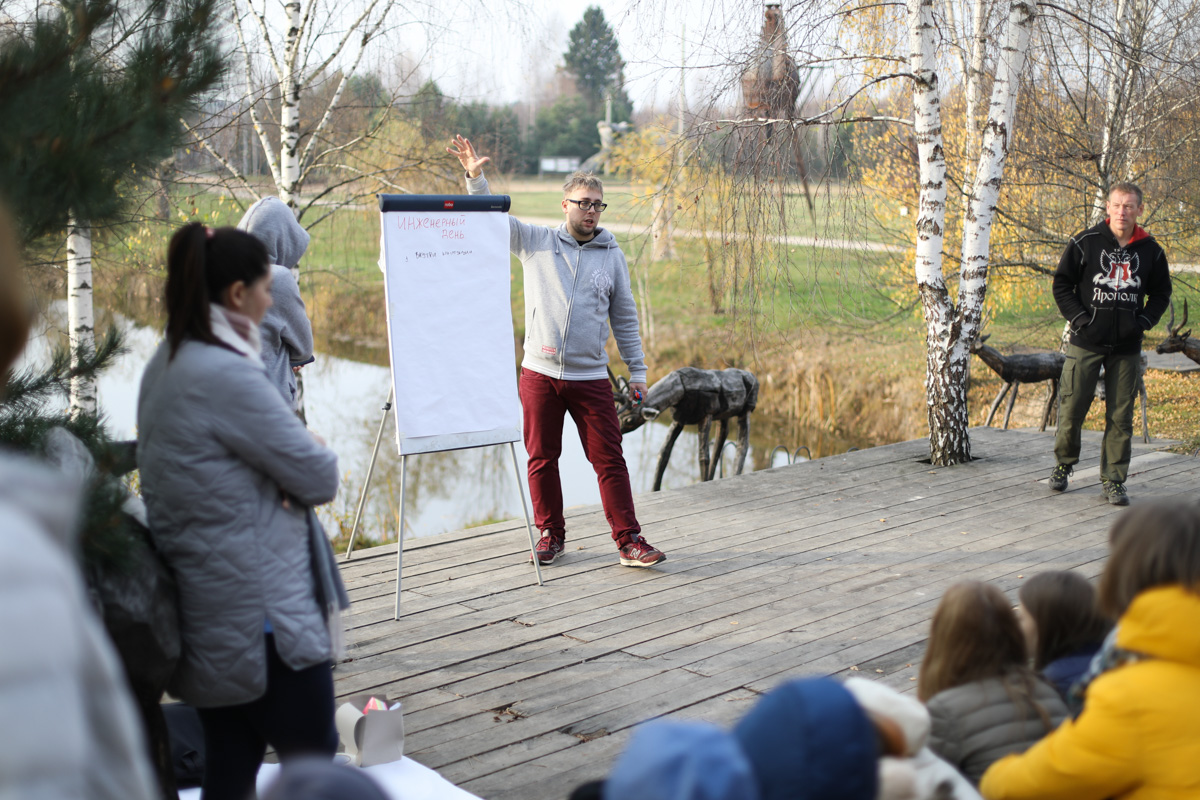 С 21 июня школа «МИР» в Доброграде открывает серию летних детских образовательных программ. За лето пройдет 6 курсов: от инженерных и кулинарных до языковых и творческих.