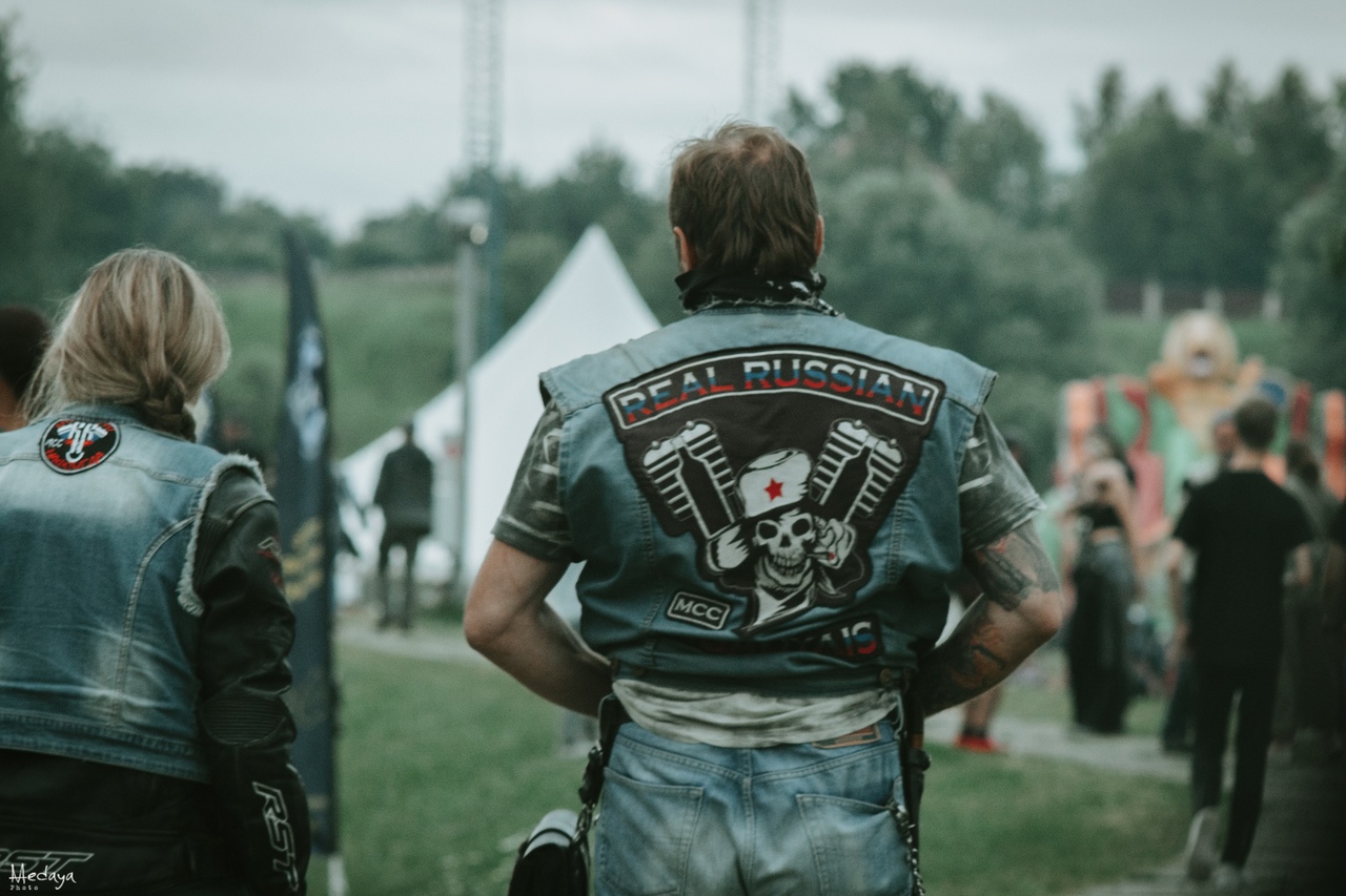 В эти выходные в Суздале прошел традиционный Blues-Bike Festival – ежегодно одно из ярчайших событий мотосезона объединяет байкеров со всего мира.