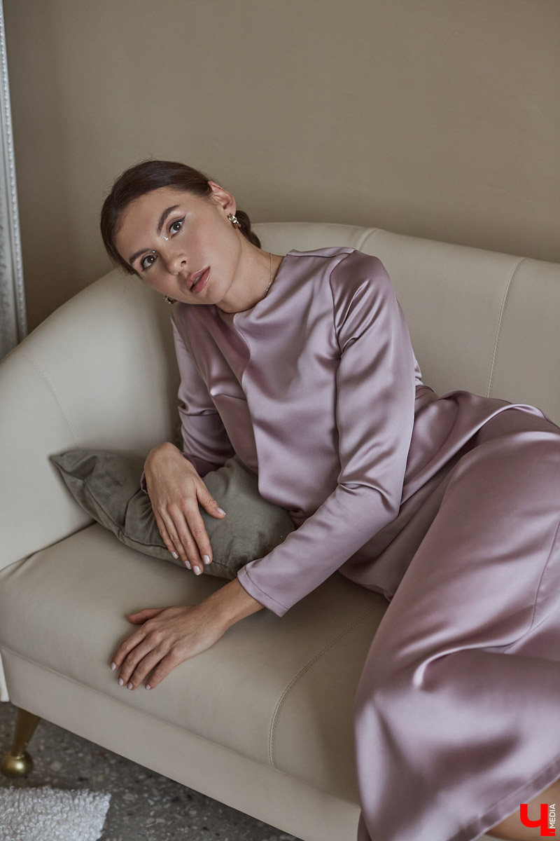 Анастасия Шустикова — основатель и креативный директор владимирского модного бренда. Раскрываем секреты стильной бизнесвумен: естественный макияж, smart casual и привлекательные акценты.