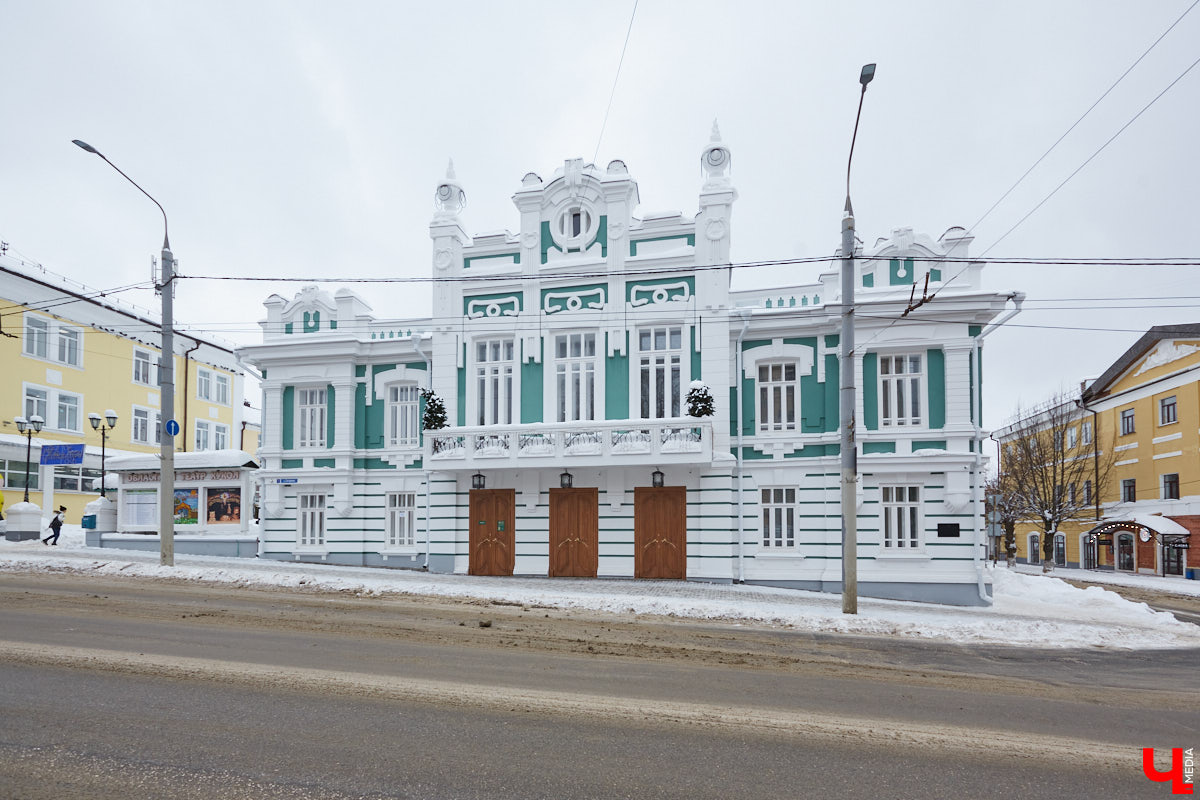 Под занавес сезона директор Владимирского областного театра кукол Ирина Попова делится новостями и ремонтными планами учреждения культуры.