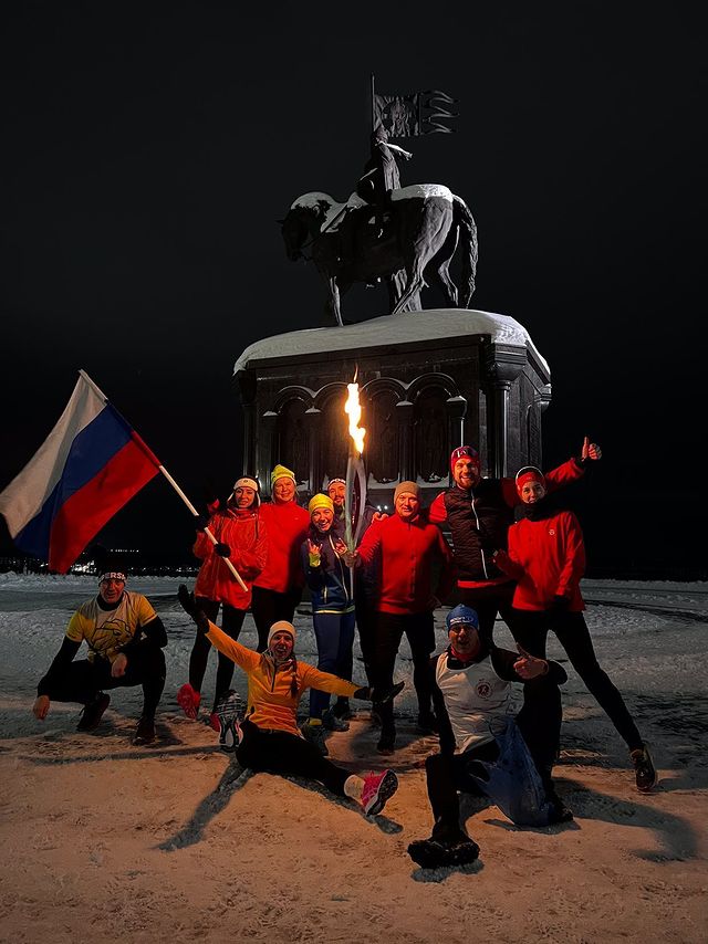 Поддержать сборную России на главном старте четырехлетия решили жители Владимира. Накануне открытия Олимпийских игр в Пекине горожане запустили флешмоб с хэштегом #ROCyouagain.
