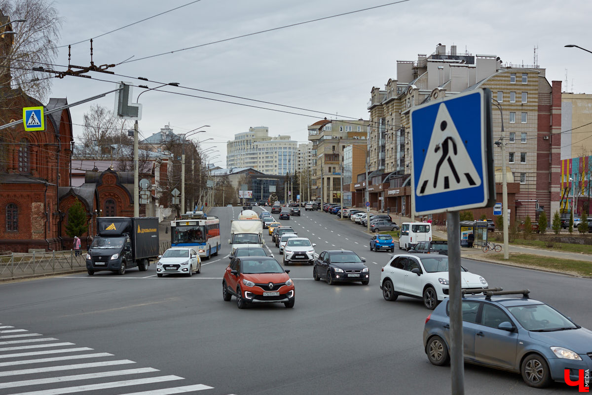 30 мая глава Владимирской области Александр Авдеев сообщил, что у властей появилась идея сделать улицу Большую Московскую пешеходной. В который уже раз? А вот давайте с вами и вспомним историю этого вопроса.
