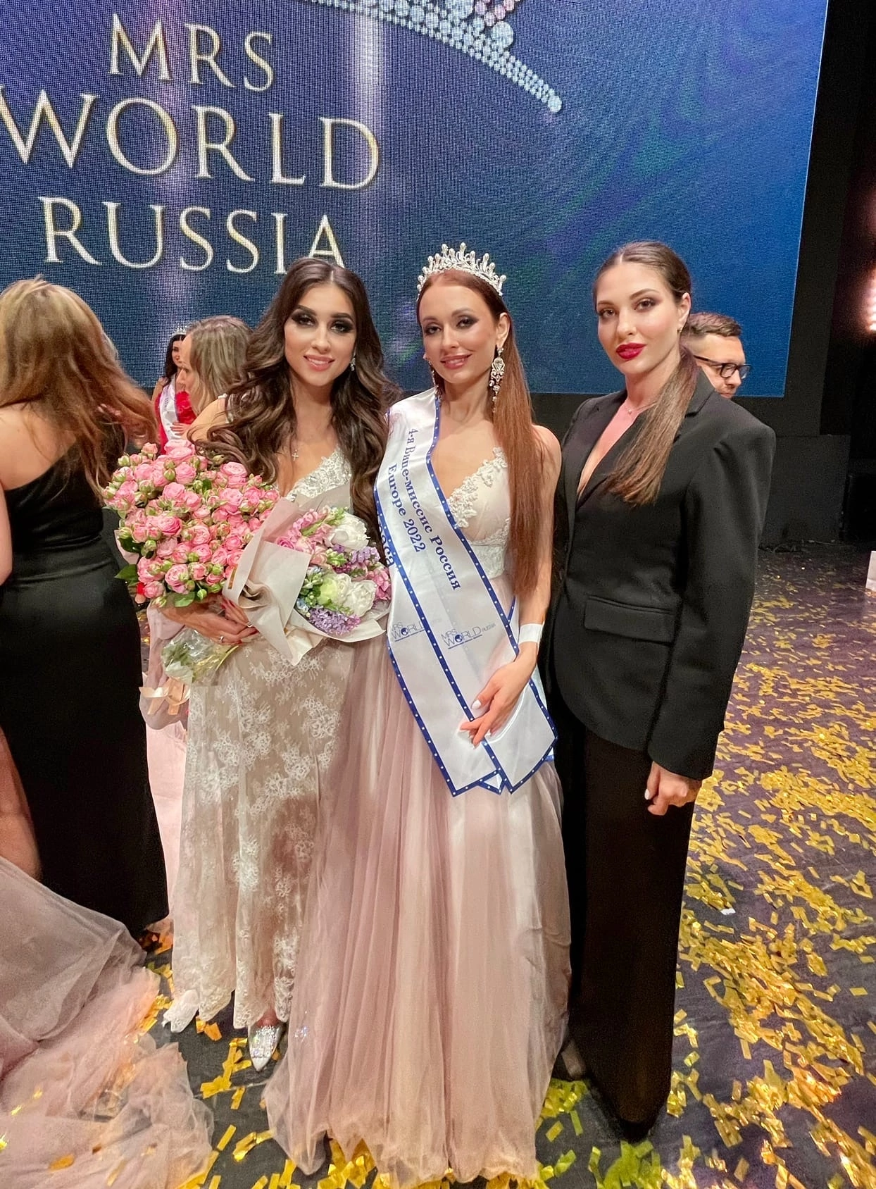 Марина Лукьянова из Судогды завоевала титул «Четвертая вице-миссис» и получила право представлять нашу страну на международных конкурсах красоты!