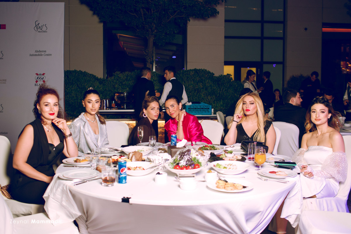 Гюлю Захидли, красавица из Владимира, получила титул «Мисс топ-модель Азербайджан» на премии Golden People Awards в Баку. Как это было, она рассказала нашему изданию