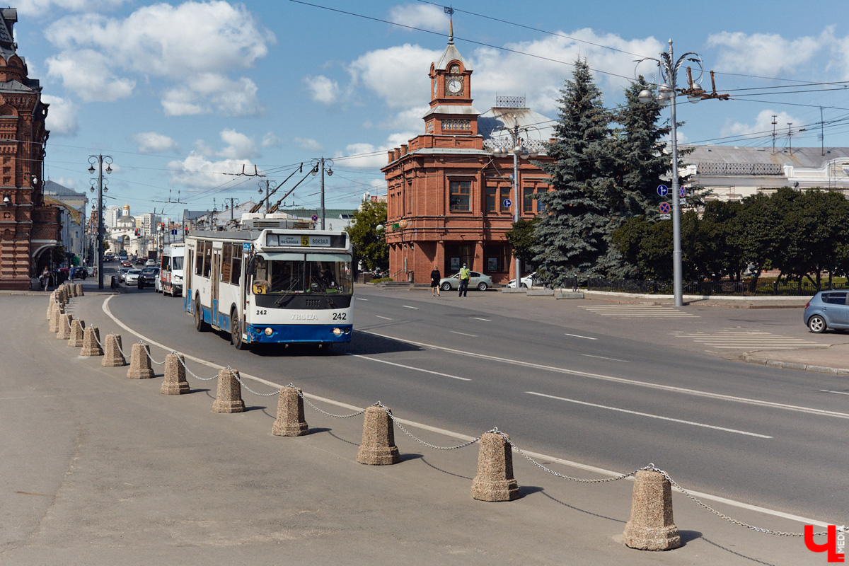 Пять новеньких троллейбусов, возможное подорожание проезда до 77 рублей, ремонт городских дорог и автомагистралей. И все это до конца 2022 года! Самые важные дорожные новости в подборке «Ключ-Медиа»!