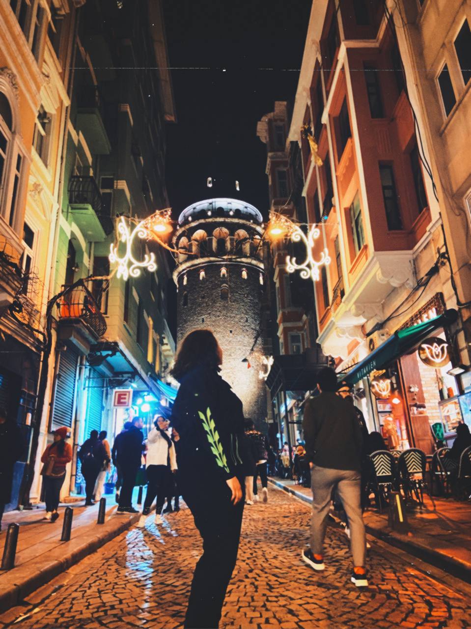 Жительница Владимира Анна Торосян с апреля живет в Стамбуле. За прошедшие месяцы у нее уже сложилось свое представление о том, чем же он отличается от родного города. Итак, погружаемся в атмосферу Турции и узнаем о ее столице все самое интересное.