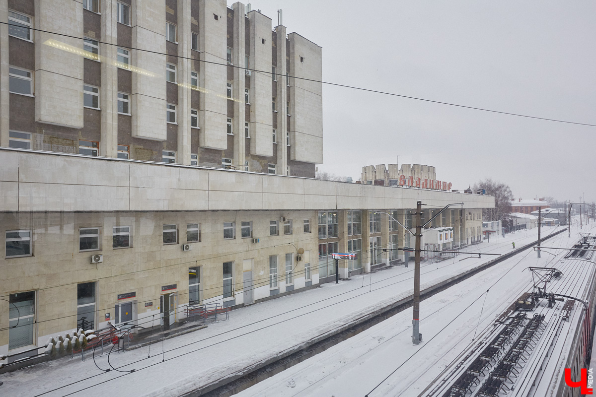 Владимирские градозащитники приложили максимум усилий, чтобы спасти аутентичный облик владимирского вокзала. Однако эксперты все-таки не нашли оснований для признания здания памятником истории и архитектуры, увы.