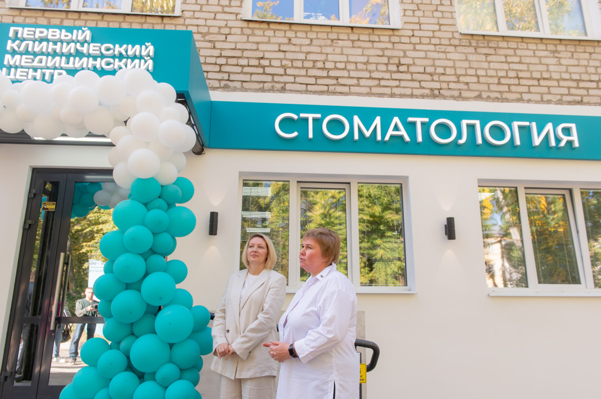 Крупнейшая во Владимирской области частная многопрофильная клиника — Первый клинический медицинский центр — открыла в Коврове стоматологию совершенно нового уровня! Давайте разбираться, что это значит.