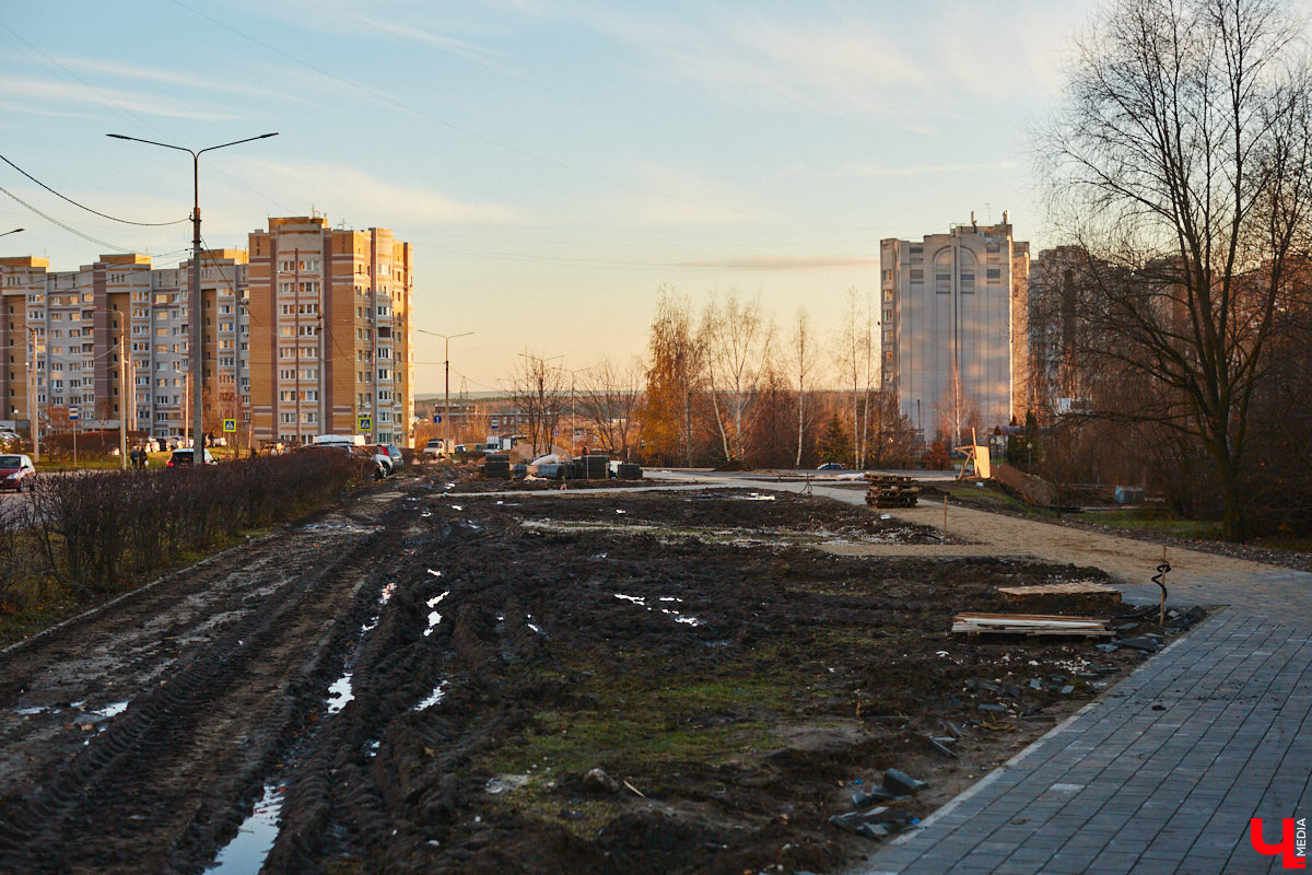 До прихода зимы осталось меньше месяца, а во Владимире все продолжается работа по благоустройству общественных пространств. Некоторые проекты находятся пока лишь на стадии планирования, а другие вот-вот завершат. Подробнее в нашем обзоре.