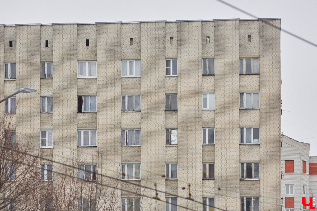 Студенческие общежития появились во Владимире еще несколько веков назад. Конечно, не в такой форме, к которой мы привыкли. Какими же были места обитания учащихся и как они менялись с ходом времени, «Ключ-Медиа» разбирался вместе с краеведом Андреем Ершовым.