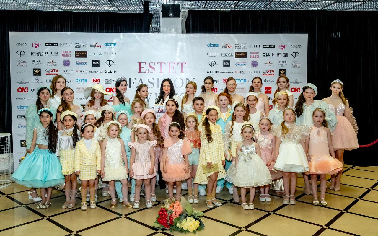 Наталья Рязанова презентовала линию праздничной детской одежды «Весенний каприз» на одном из самых известных в столице модных показов. О том, что представляет собой новая коллекция и как прошло столь значимое в fashion-индустрии мероприятие, она рассказала «Ключ-Медиа».