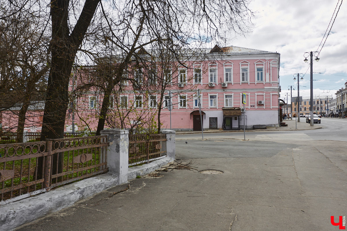 Какой дом на улице Гагарина помнит владимирских купцов, известных советских  артистов, местных писателей и журналистов