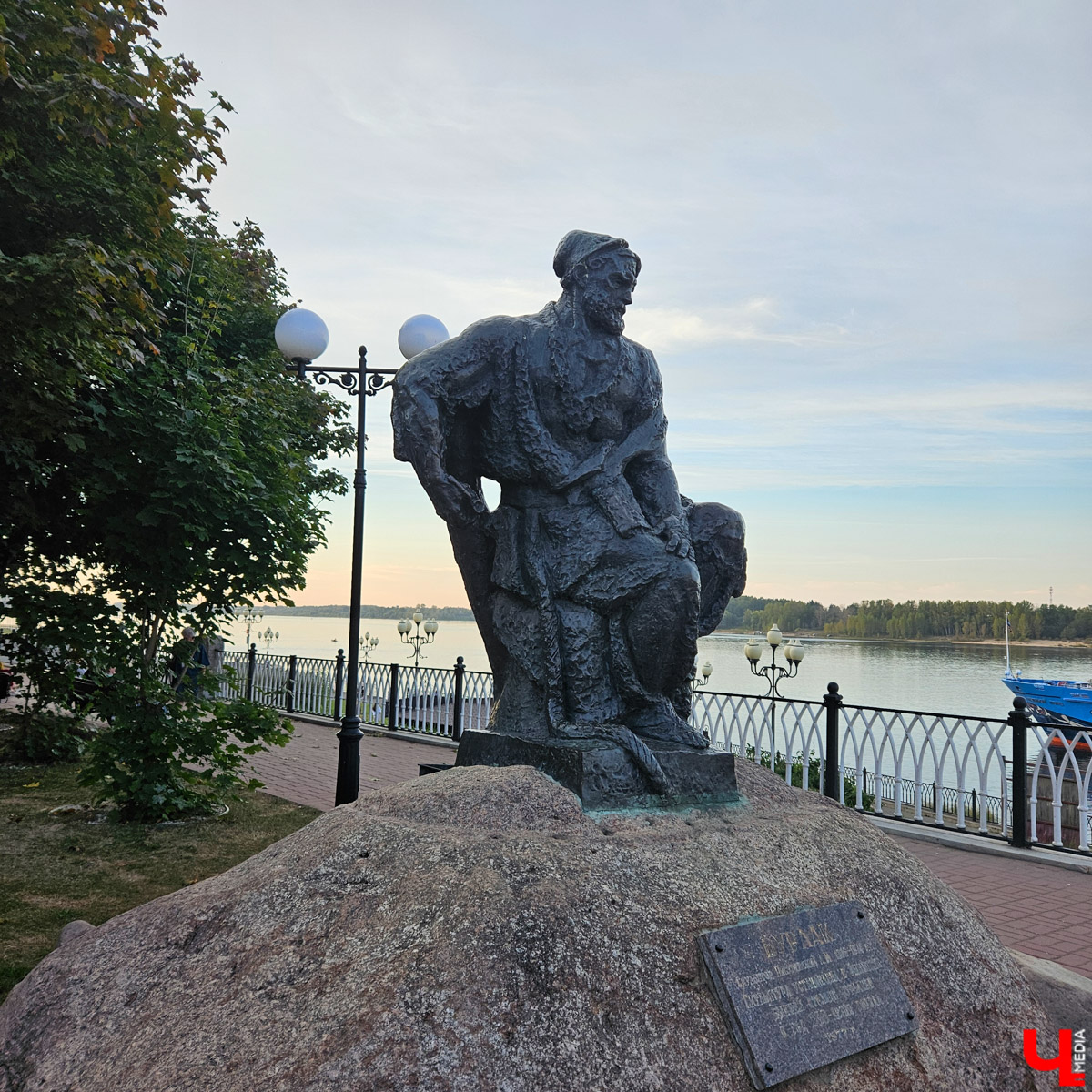 Море зовет! И оно ближе, чем кажется. Правда, не соленое и не теплое, как ожидаем. Но есть своя прелесть в городке Рыбинске, который стоит на берегу огромного водохранилища. Побывали там и теперь рассказываем о новой идее тура выходного дня.