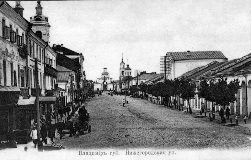 26 декабря, или 14-го по старому стилю, 1845 года во Владимире родился Николай Златовратский, русский писатель, прозаик и публицист, один из наиболее известных представителей «мужицкой беллетристики». Однако особенно его работы важны как документы, в которых отражены разнообразные стороны жизни Владимира второй половины XIX — начала XX века.