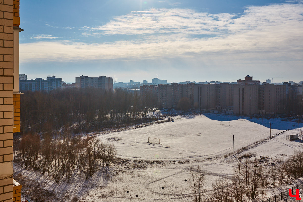 Тема продажи Козьего парка во Владимире серьезно будоражит общественность. Эковолонтеры открыто выступают против, защищая рекреационную зону. В это же время владельцев могут сменить и несколько примечательных городских зданий. Для каких построек ищут новых хозяев, рассказываем в нашем обзоре.