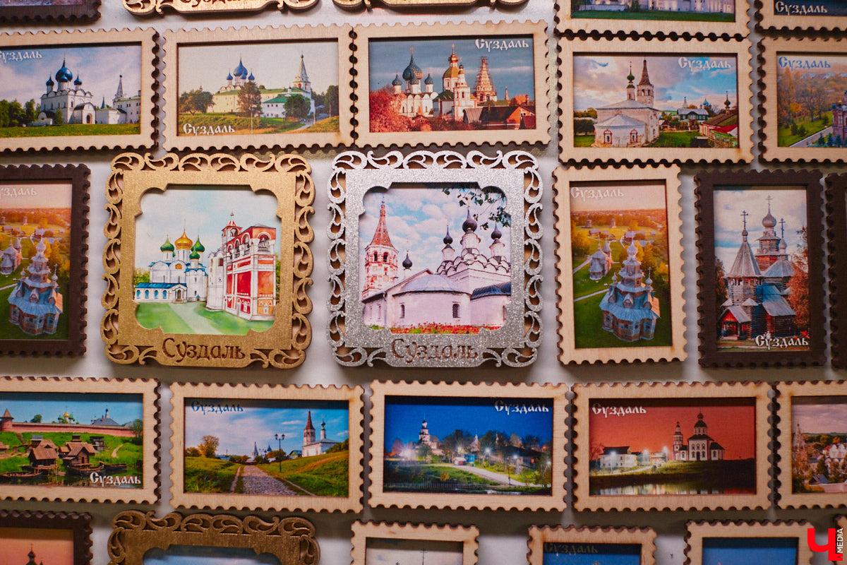 Григорий Кузьмин отметился в Книге рекордов России с коллекцией магнитов, связанных с Суздалем. Их у него больше тысячи! Мужчина собрал их вместе с коллегами к тысячелетию древнего города. И это мировое достижение, которое зафиксировано официально.