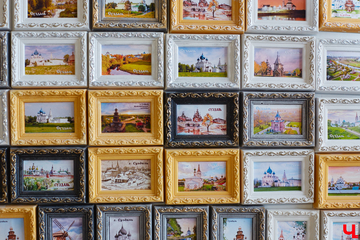 Григорий Кузьмин отметился в Книге рекордов России с коллекцией магнитов, связанных с Суздалем. Их у него больше тысячи! Мужчина собрал их вместе с коллегами к тысячелетию древнего города. И это мировое достижение, которое зафиксировано официально.