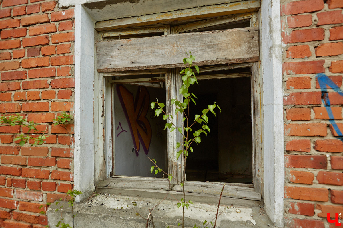 В скором времени город лишится сразу пяти домов. У многих из них довольно внушительная история, которая канет в Лету вместе со своими деревянными и кирпичными хранителями. Что же пустят под ковш в ближайшие месяцы, выяснил «Ключ-Медиа».