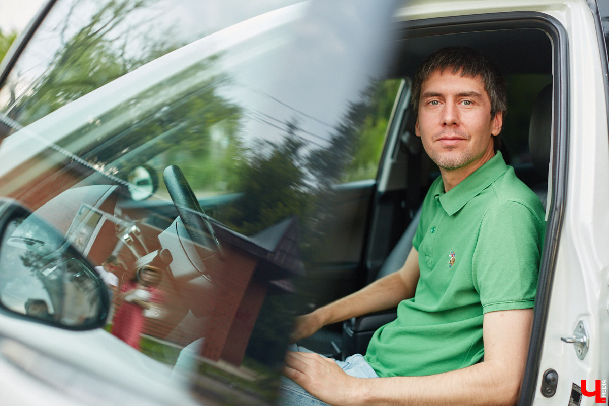 Житель областного центра Евгений Солилов выиграл Toyota Camry в полной комплектации, просто подписавшись в популярном мессенджере на канал, который занимается автомобильными экспериментами. Рандомным способом нашего земляка выбрали из шестисот тысяч участников. О столь щедром подарке судьбы он поведал нашему изданию.