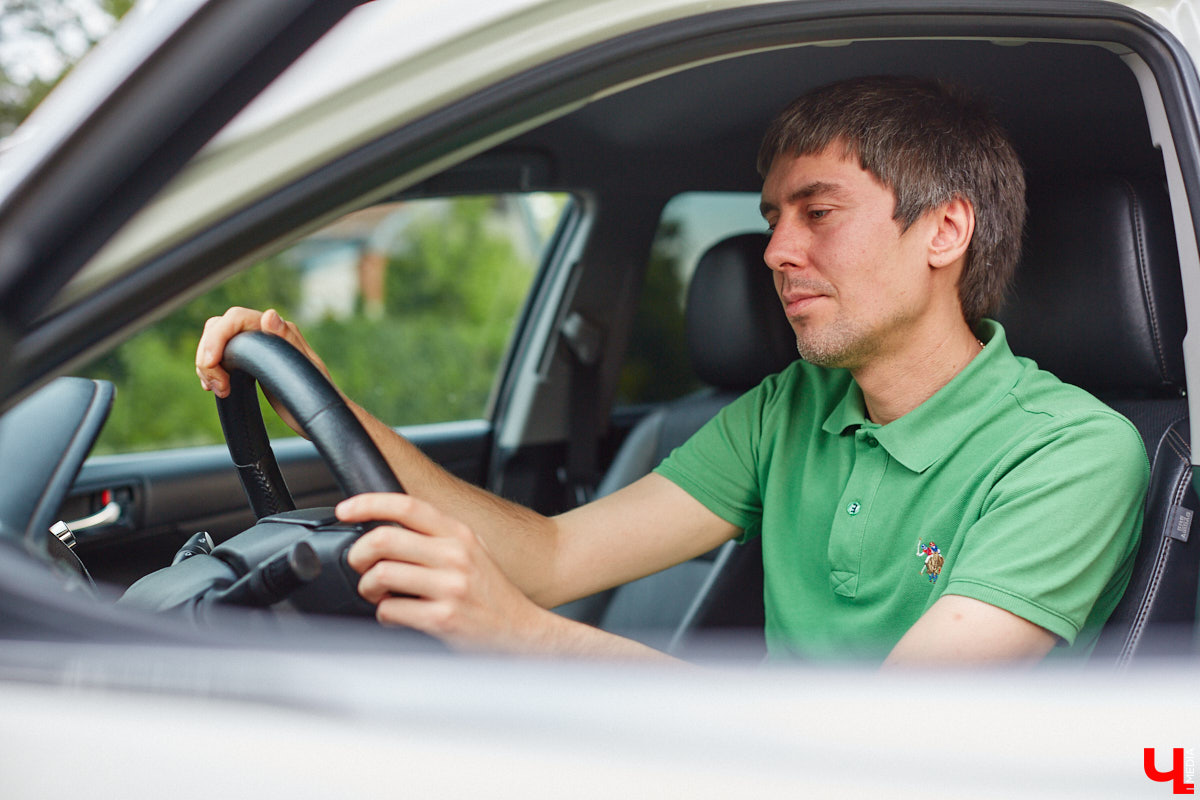 Житель областного центра Евгений Солилов выиграл Toyota Camry в полной комплектации, просто подписавшись в популярном мессенджере на канал, который занимается автомобильными экспериментами. Рандомным способом нашего земляка выбрали из шестисот тысяч участников. О столь щедром подарке судьбы он поведал нашему изданию.