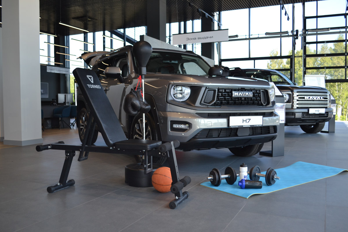 Во Владимире, на улице Куйбышева, 38, открылся новый автосалон HAVAL PRO. Таким образом, рамные внедорожники и кроссоверы повышенной проходимости получили свой собственный адрес, а у владимирцев появился больший простор для выбора. Разбираемся, чем примечателен новый шоу-рум.