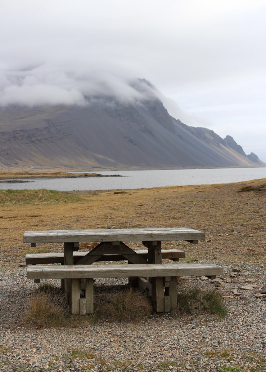 Исландию называют страной льда и огня, а ее пейзажи сравнивают с марсианскими. Оценить воочию непокорную красоту острова решаются только самые смелые. Например, такие, как опытная путешественница из Владимира Екатерина Холмина. Впечатлениями, полученными в краю контрастов, она поделилась с «Ключ-Медиа».