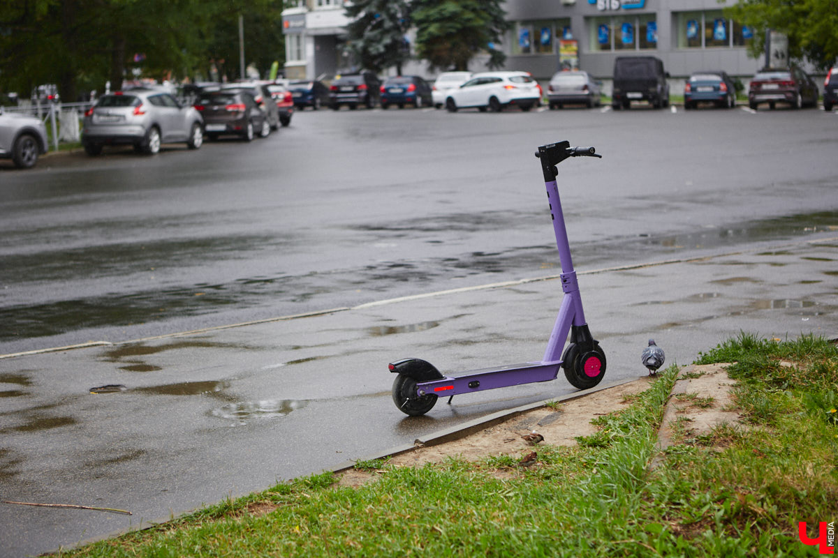 Как, выходя из бани, люди погружаются в купель, так мы из знойного июля перешагнули в освежающий август. Последний летний месяц не стал церемониться и с ходу напомнил о приближающейся осени. Зальет ли 33-й регион на этой неделе, попытались предсказать синоптики.