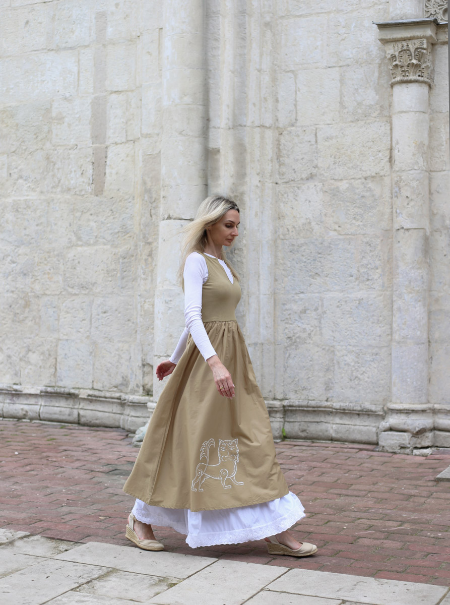 Мощное наследие Владимирской области никого не оставляет равнодушным. Особенно архитектура и атмосфера губернии заряжает людей творческих. «Ключ-Медиа» прикоснулся к прекрасному и собрал новую порцию авторских предметов с региональным дизайн-кодом.