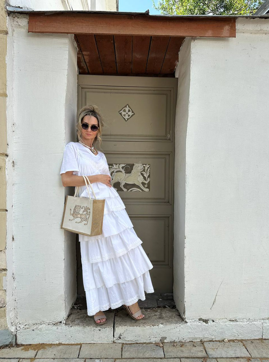 Мощное наследие Владимирской области никого не оставляет равнодушным. Особенно архитектура и атмосфера губернии заряжает людей творческих. «Ключ-Медиа» прикоснулся к прекрасному и собрал новую порцию авторских предметов с региональным дизайн-кодом.