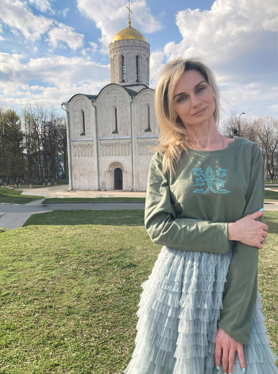 Мощное наследие Владимирской области никого не оставляет равнодушным. Особенно архитектура и атмосфера губернии заряжает людей творческих. «Ключ-Медиа» прикоснулся к прекрасному и собрал новую порцию авторских предметов с региональным дизайн-кодом.