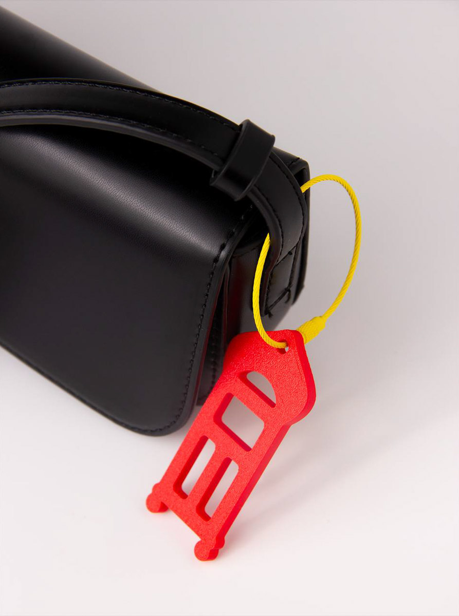 Мощное наследие Владимирской области никого не оставляет равнодушным. Особенно архитектура и атмосфера губернии заряжает людей творческих. «Ключ-Медиа» прикоснулся к прекрасному и собрал новую порцию авторских предметов с региональным дизайн-кодом.