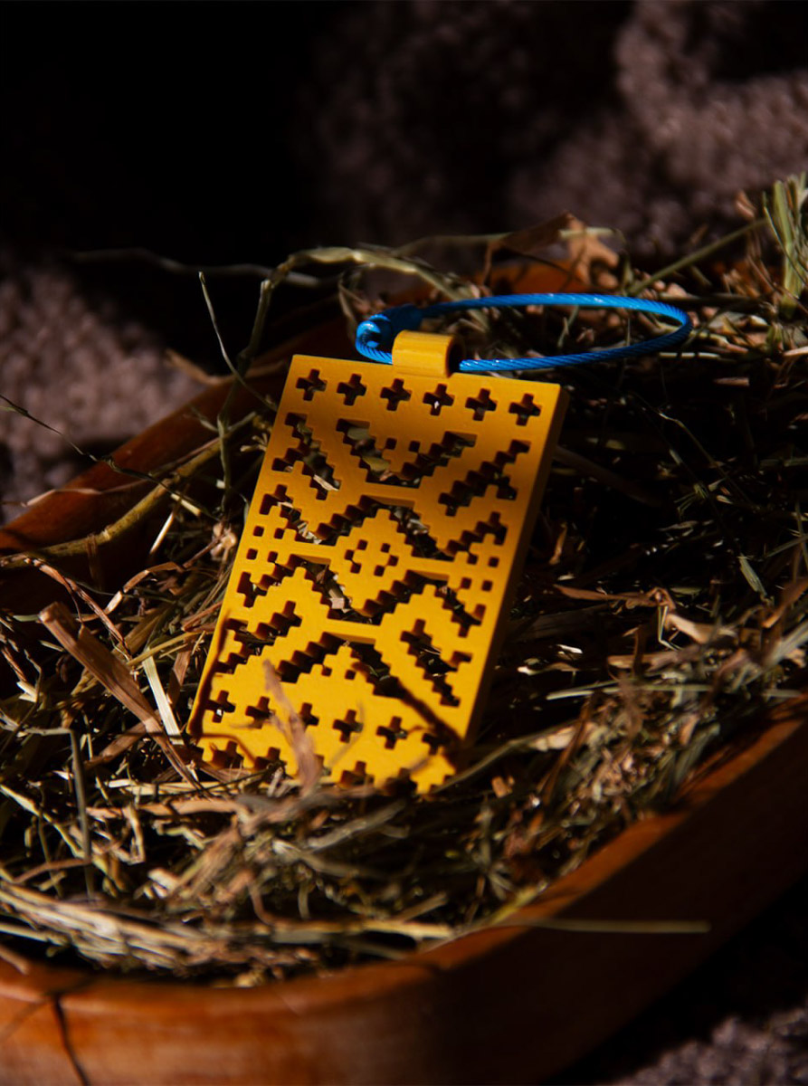 Мощное наследие Владимирской области никого не оставляет равнодушным. Особенно архитектура и атмосфера губернии заряжает людей творческих. «Ключ-Медиа» прикоснулся к прекрасному и собрал новую порцию авторских предметов с региональным дизайн-кодом.