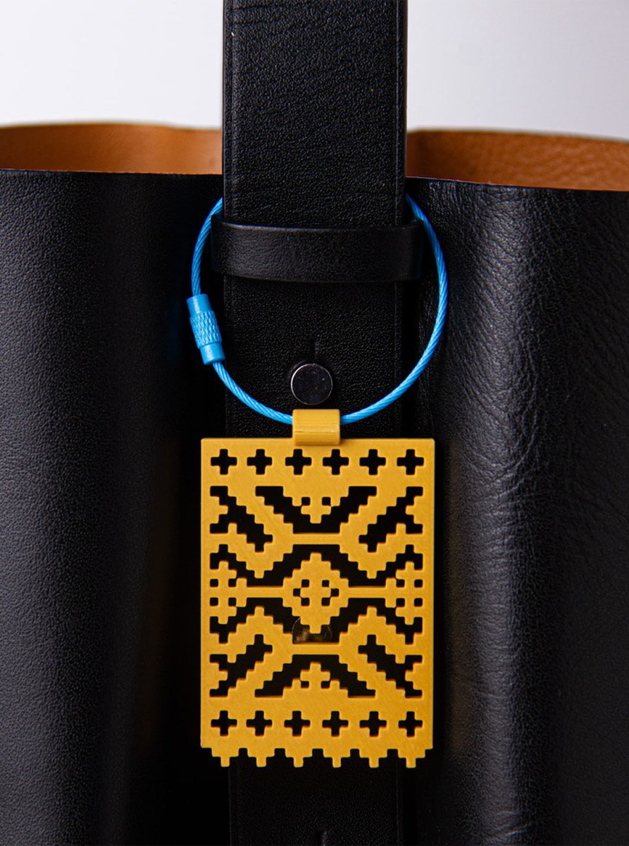 Мощное наследие Владимирской области никого не оставляет равнодушным. Особенно архитектура и атмосфера губернии заряжает людей творческих. «Ключ-Медиа» прикоснулся к прекрасному и собрал новую порцию авторских предметов с региональным дизайн-кодом.