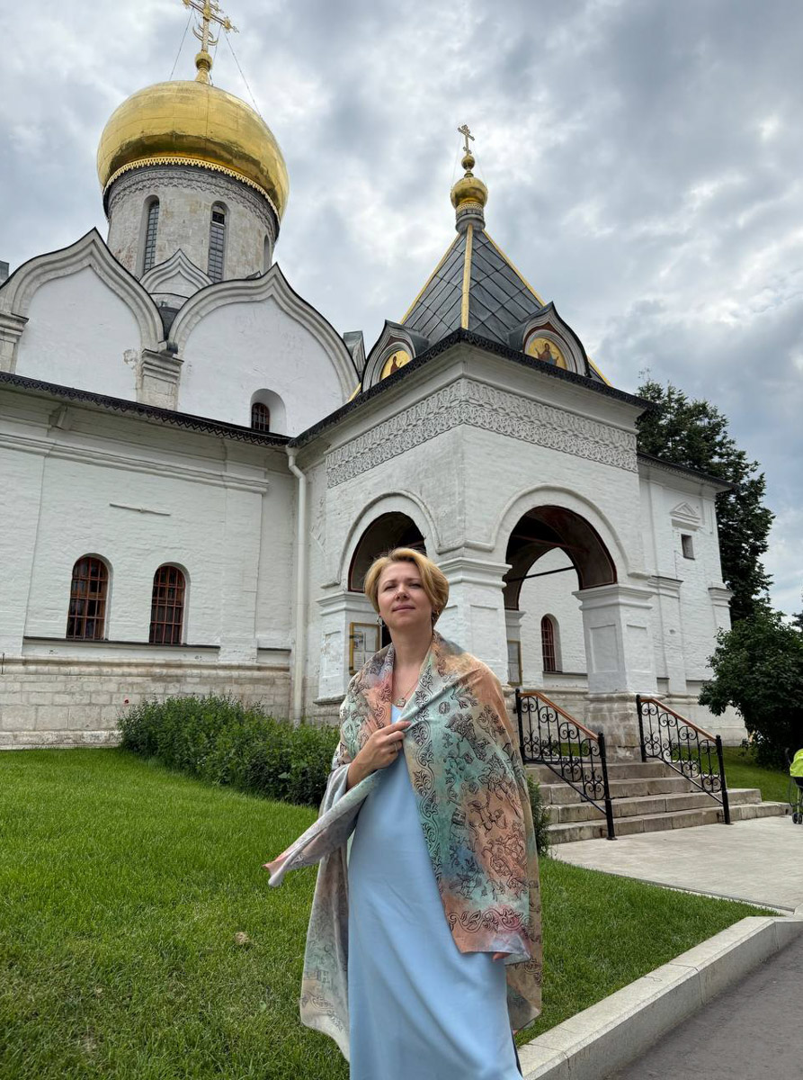 Мощное наследие Владимирской области никого не оставляет равнодушным. Особенно архитектура и атмосфера губернии заряжает людей творческих. «Ключ-Медиа» прикоснулся к прекрасному и собрал новую порцию авторских предметов с региональным дизайн-кодом.